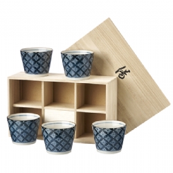Set of bowls