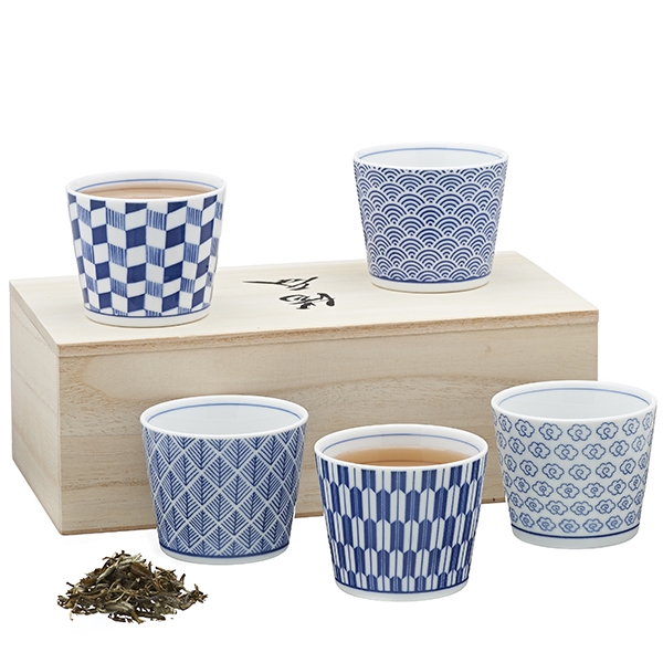 Set 5 tazze (200 cc) in porcellana Giapponese in scatola di legno