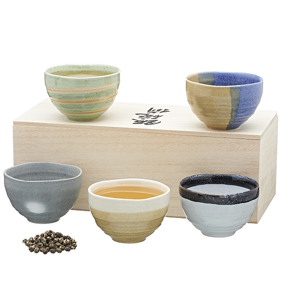 Set of 5 Japanese pottery bowls