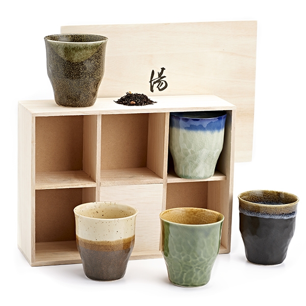 Set 5 tazze (300 cc) in ceramica Giapponese in scatola di legno